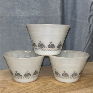 Set of 3 Termocrisa swan custard cups in grey - rare with bevel -